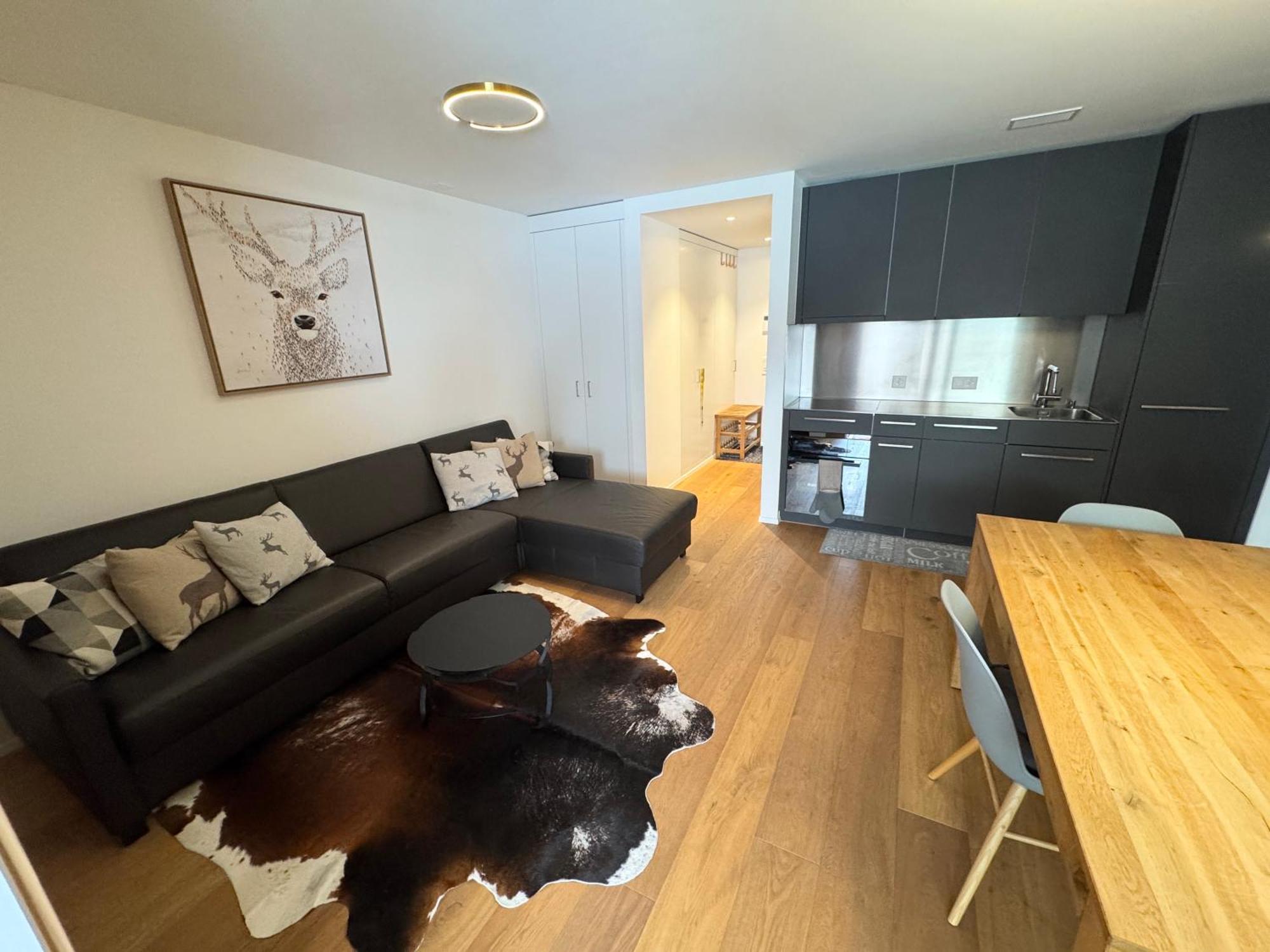 Beautiful Sunny New 1 Bed Apartment