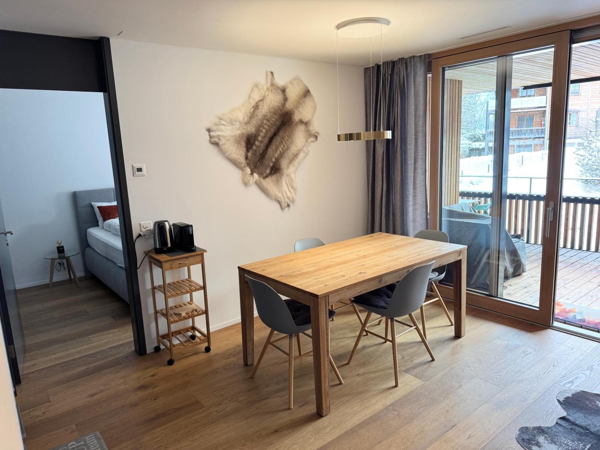 Beautiful Sunny New 1 Bed Apartment *