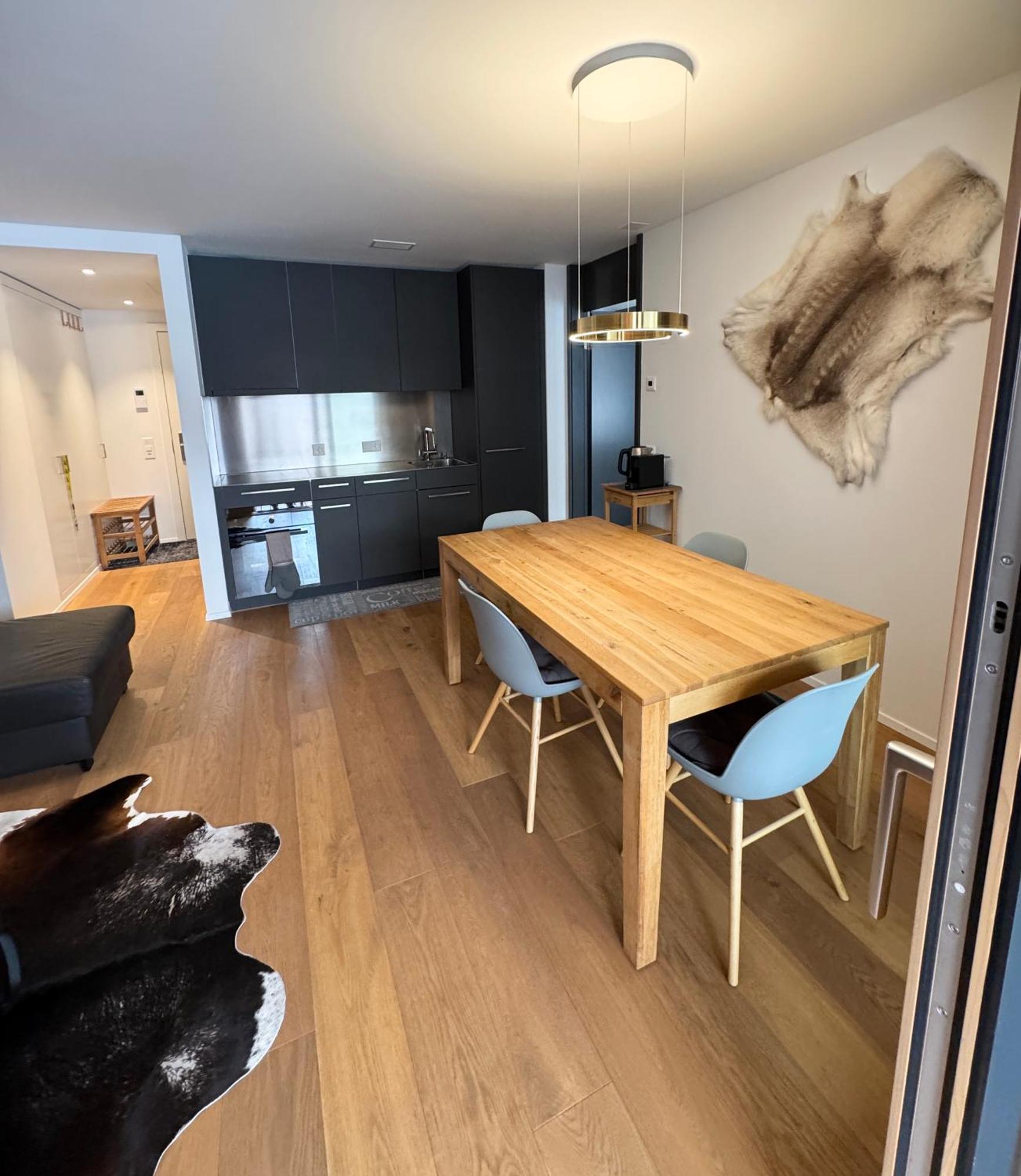 Beautiful Sunny New 1 Bed * Flims